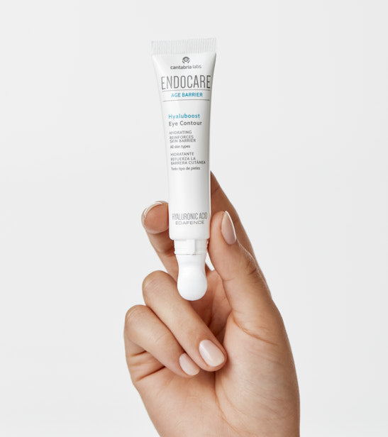 ENDOCARE AGE BARRIER HYALUBOOST paakių kremas, 15 ml – pakuotė kitu kampu