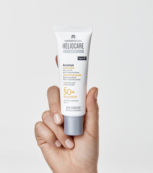 HELIOCARE 360 Acnimat SPF50+ kremo tūbelė rankoje, 50 ml