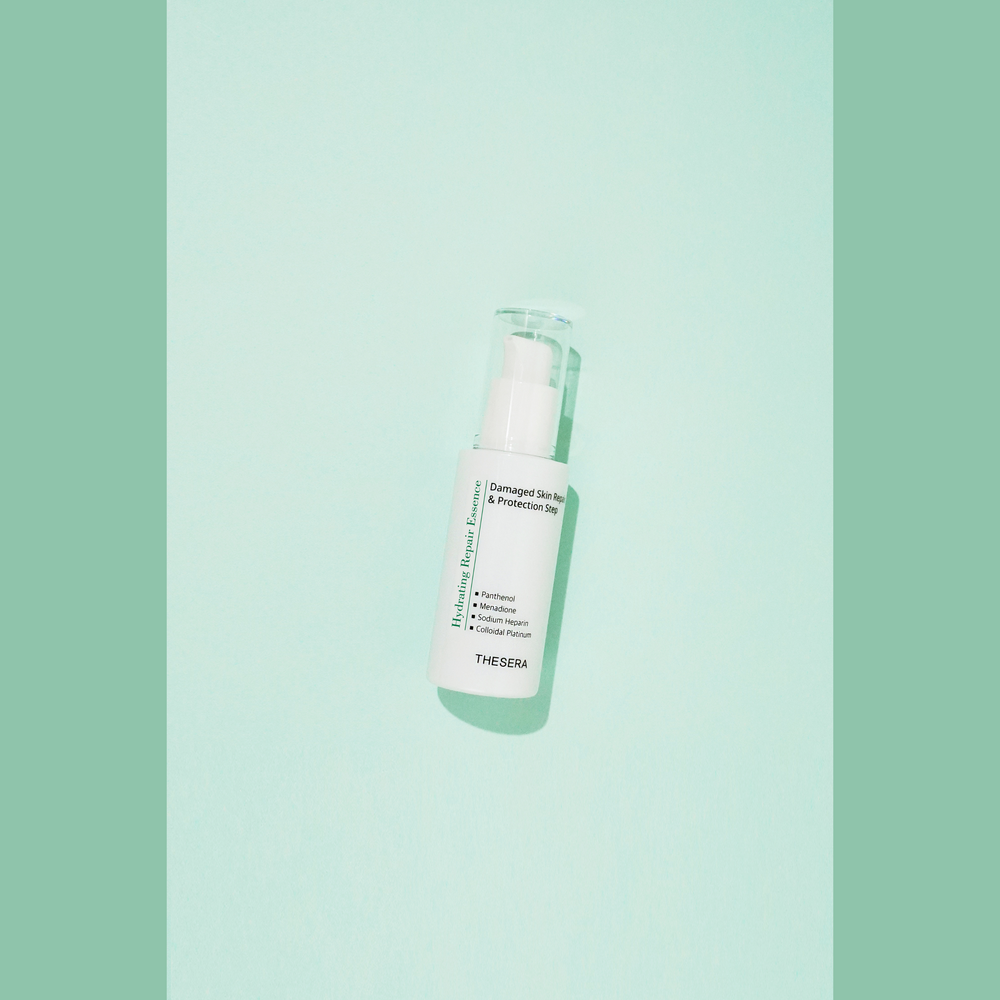 THESERA Hydrating Repair veido serumas, 30 ml, buteliukas baltame fone