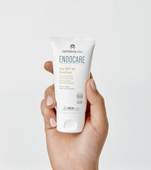 ENDOCARE ESSENTIAL dieninis veido losjonas SPF30, 40 ml - produkto pakuotė