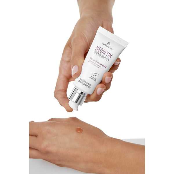 NEORETIN DC serumas 30 ml tekstūra ant odos